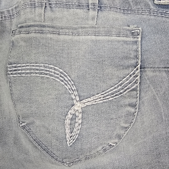 YMI Wanna Beta Butt Light Blue Women's Cropped Jeans Size 9 - Picture 10 of 10